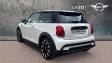 MINI Hatchback 1.5 Cooper Exclusive Premium 3dr Auto Petrol Hatchback